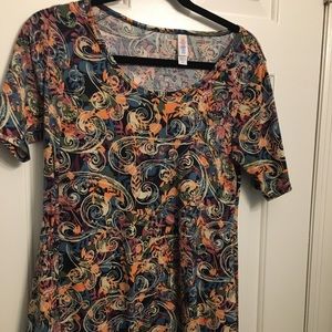 Xs Lularoe perfect t